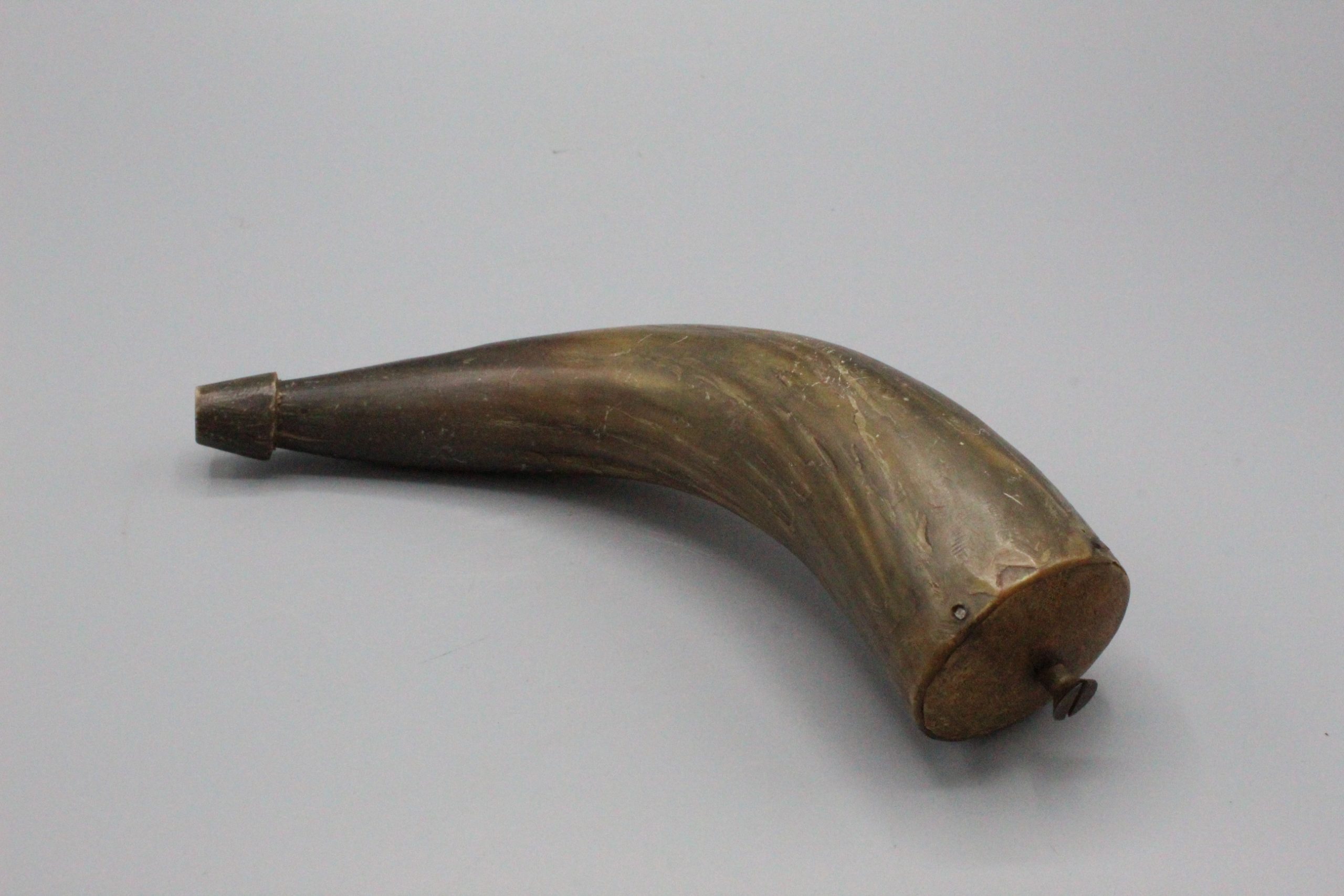 VINTAGE ANTIQUE EARLY 1800'S POWDER HORN