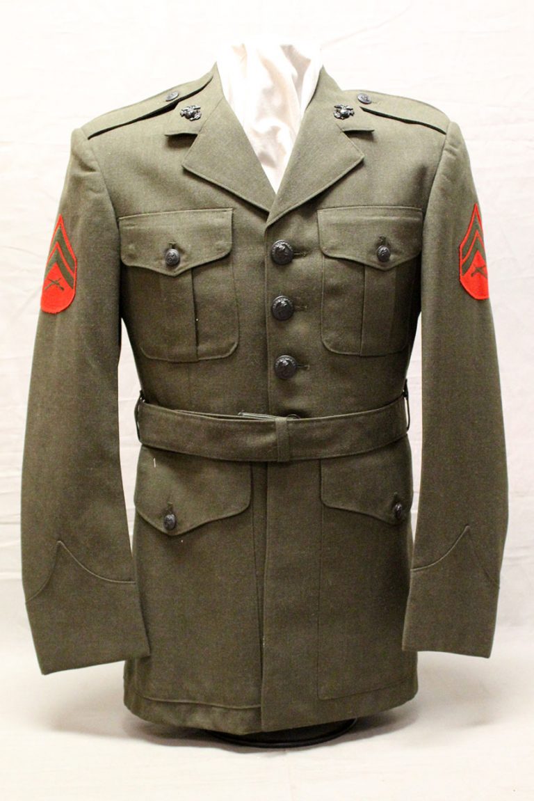 USMC Service Tunic (Alpha Green) 1970 35S . UA835 - Time Traveler Militaria