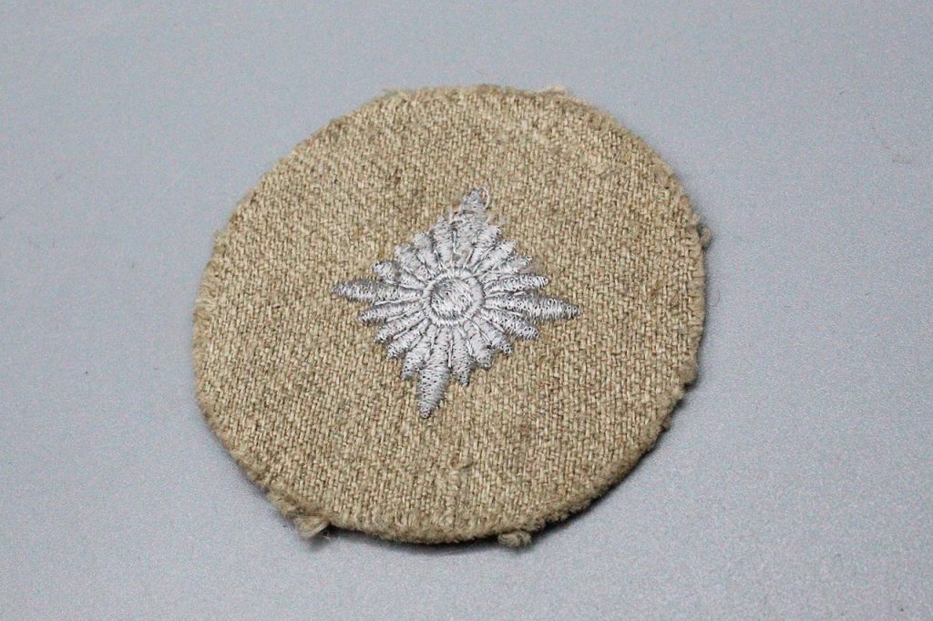 WW2 German Army Oberschutze Rank Pip . EFL3044 - Time Traveler Militaria