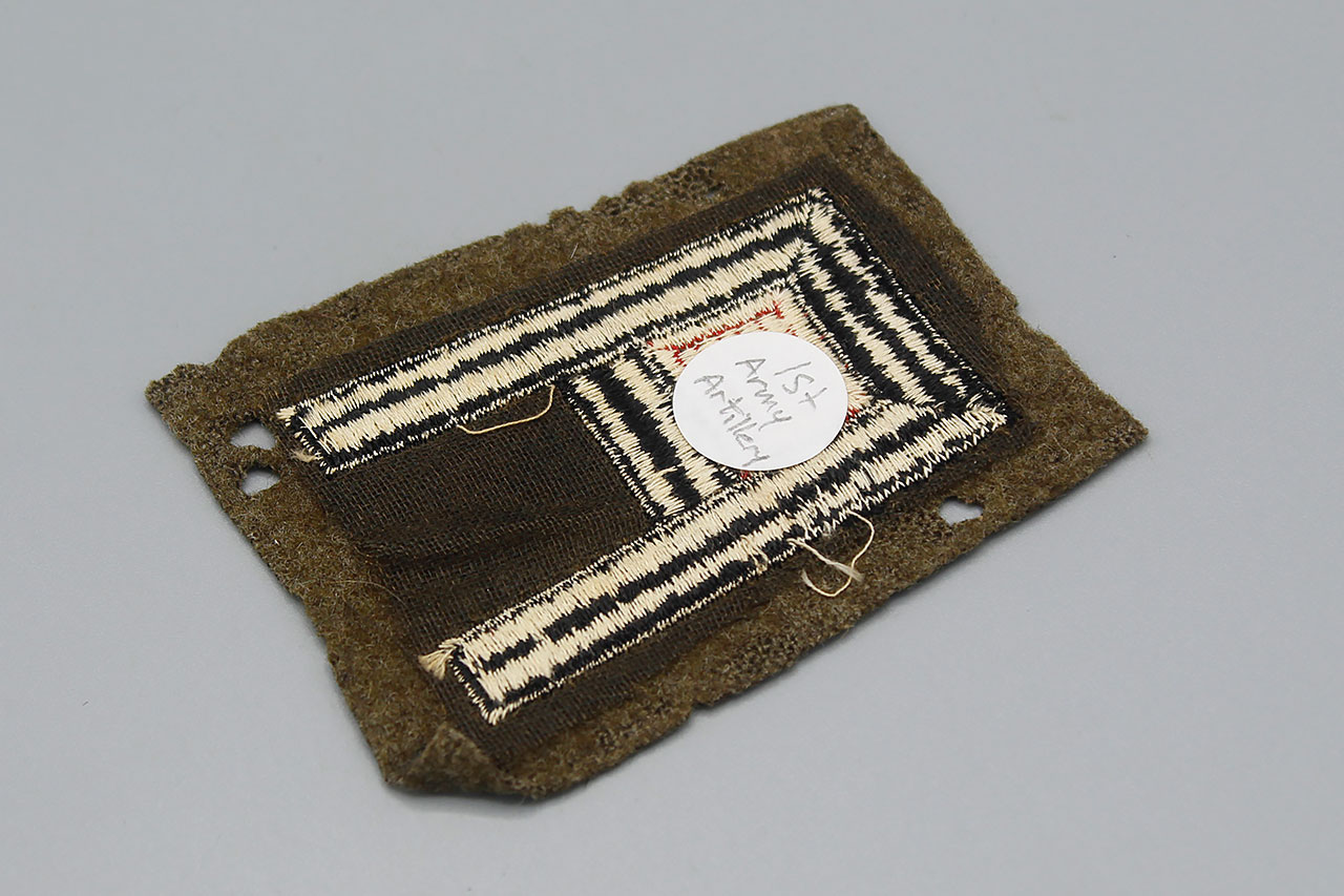 Can anyone help identify these Army patches from WW2 (I think)? :  r/Militariacollecting