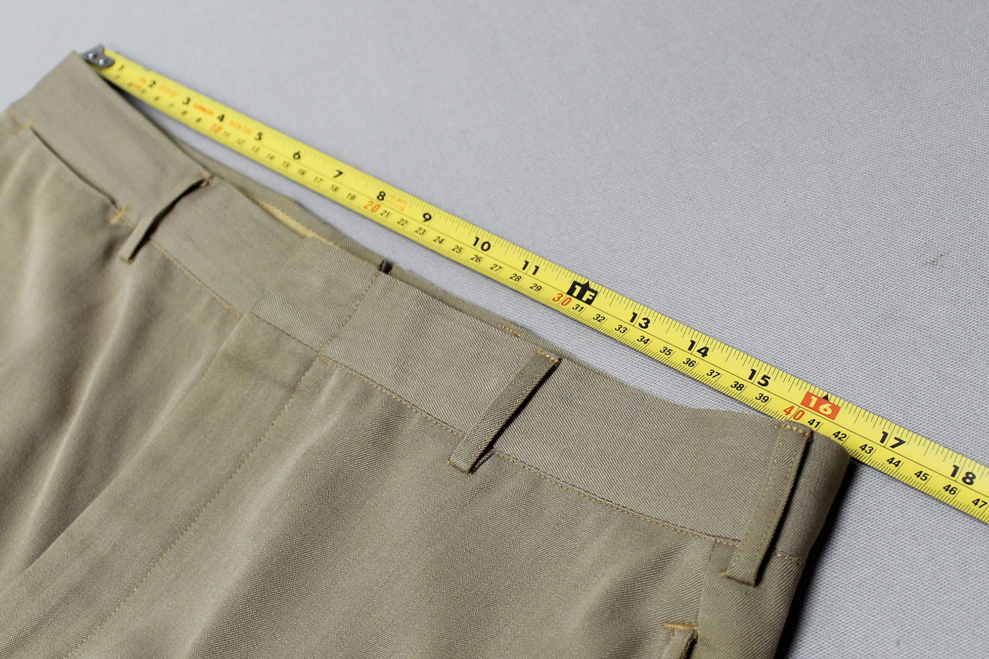 US NAVY KHAKI OFFICERS TROUSER MADE IN U.S.A SIZE: 36R ( 34 ACTUAL