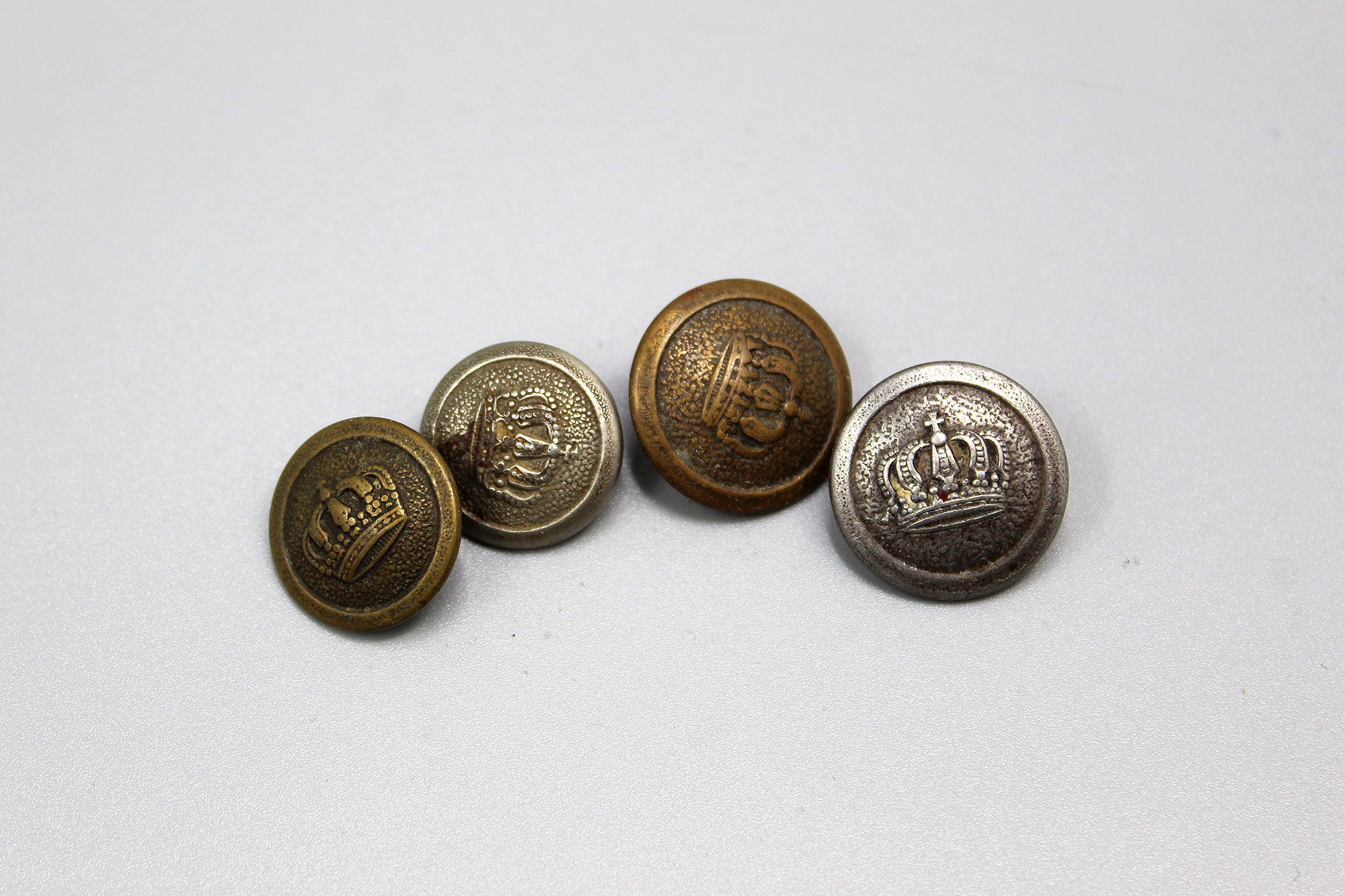 Group of 4 Imperial German Buttons . IMM526 - Time Traveler Militaria