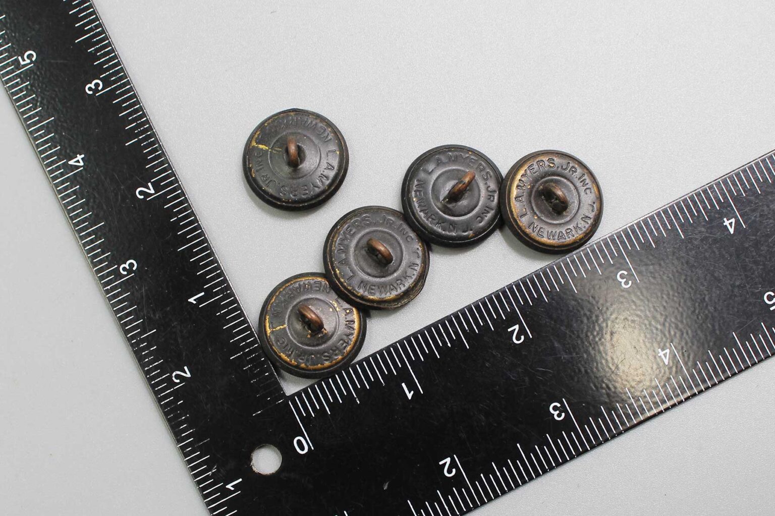 US WW1 Group of Buttons . FLU4775 - Time Traveler Militaria