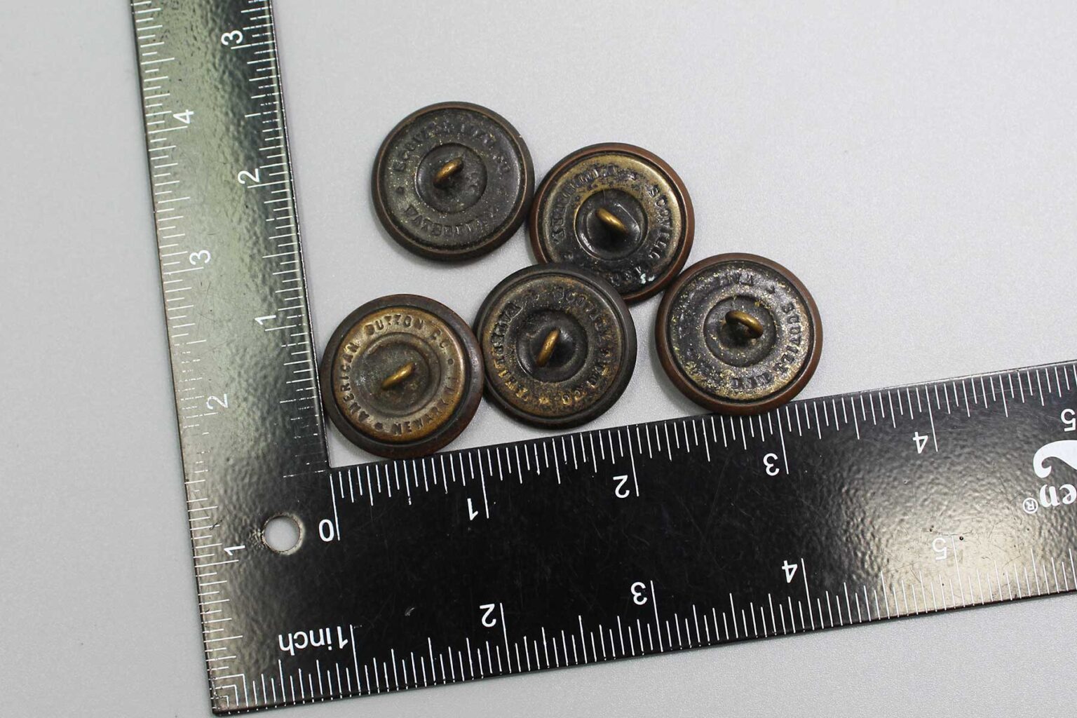 US WW1 Group of Army Buttons . FLU4777 - Time Traveler Militaria