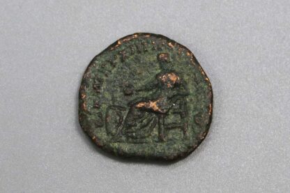 179 AD Roman Coin Commodus Sentarius . COIN585 - Image 3