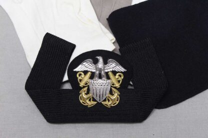 US Navy Group - Gloves and Officer Cap Insignia . FLU4800 - Image 2