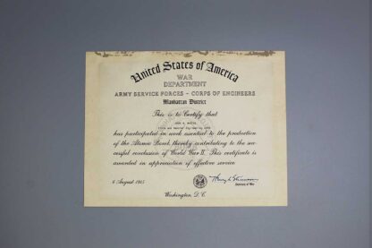 US Manhattan Project Atomic Bomb Certificate 1945 . FLU4892