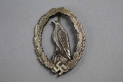 REPRODUCTION: WW2 Luftwaffe Retired Pilot Badge . REPO4015cxb - Image 2