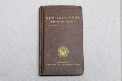 US Army 1941 New Testament Protestant Version . FLU4805b