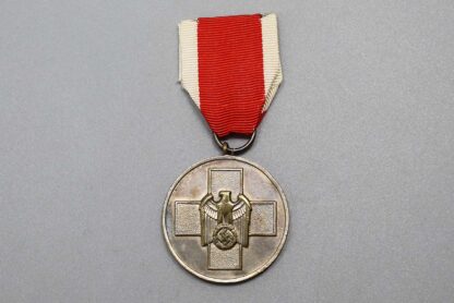 WW2 German Social Welfare Medal . GO5123 - Image 2