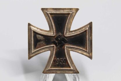 WW2 German Iron Cross 1st Class Marked 107 . GO5125 - Image 2