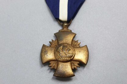 US Navy Cross Full Wrap Broach WW2 . YMU4374 - Image 2